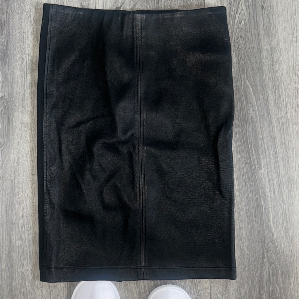 Neiman Marcus Black Leather Pencil Skirt M